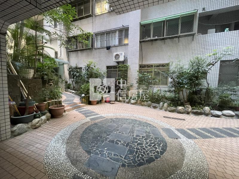 光華家樂福~中正高工2+1房+平車房屋室內格局與周邊環境