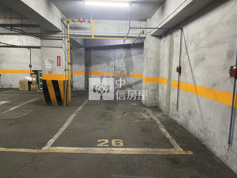 光華家樂福~中正高工2+1房+平車房屋室內格局與周邊環境