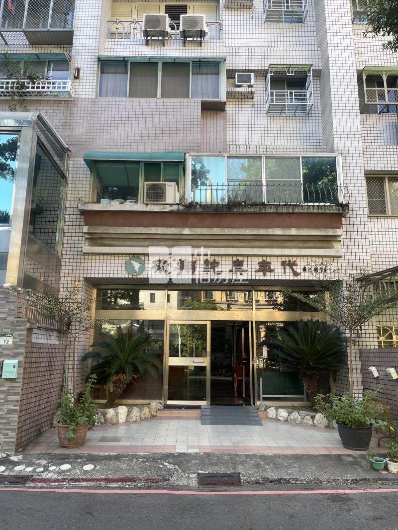 光華家樂福~中正高工2+1房+平車房屋室內格局與周邊環境