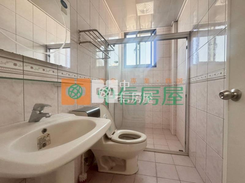 小西門三樓透天房屋室內格局與周邊環境