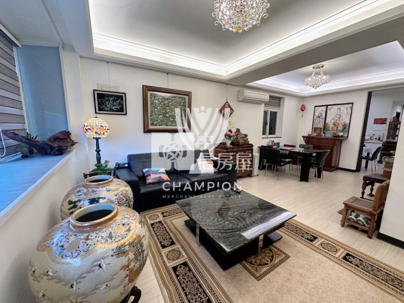 【冠軍】中正路裝潢無敵海景兩房房屋室內格局與周邊環境