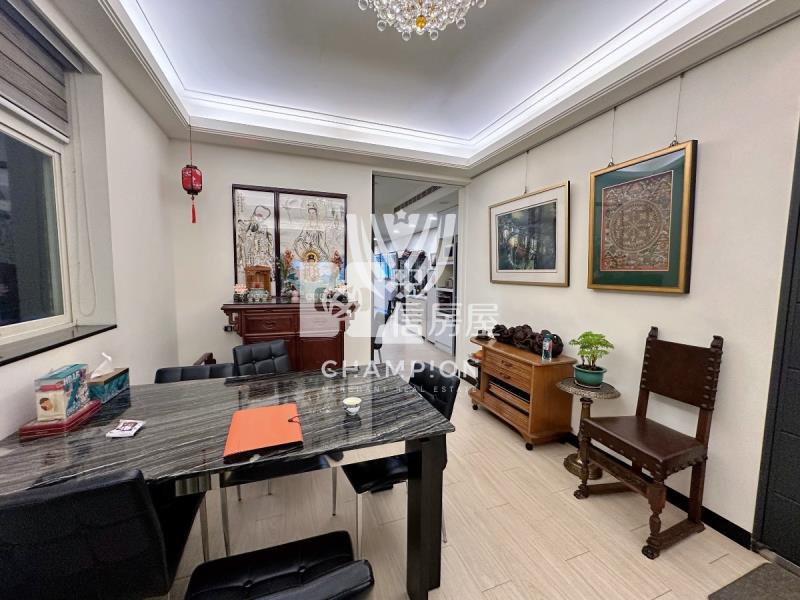 【冠軍】中正路裝潢無敵海景兩房房屋室內格局與周邊環境