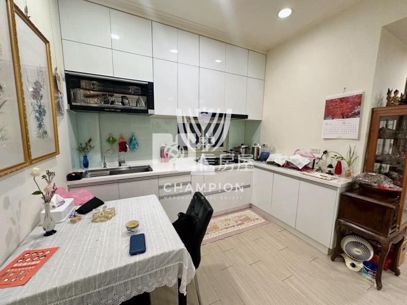 【冠軍】中正路裝潢無敵海景兩房房屋室內格局與周邊環境