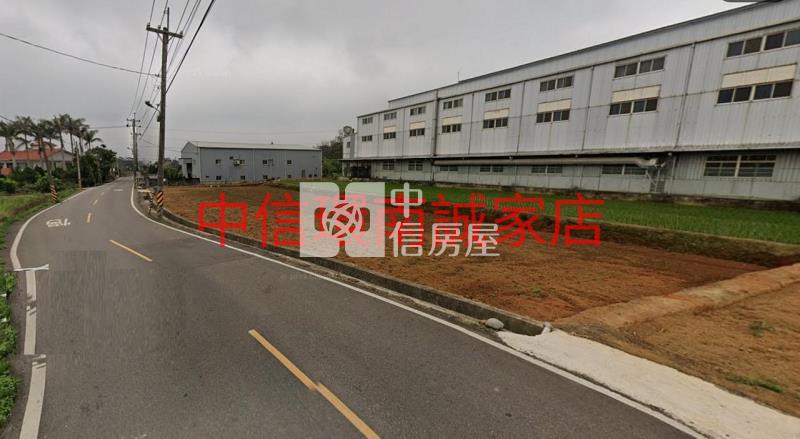 近過嶺重劃區 雙面路農地(附合法資材室)房屋室內格局與周邊環境