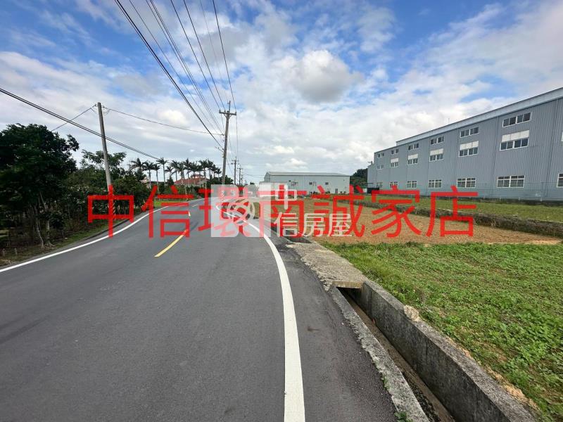 近過嶺重劃區 雙面路農地(附合法資材室)房屋室內格局與周邊環境