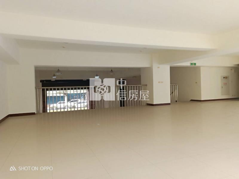 桃園春日路精華東京貴族1-2樓金店面房屋室內格局與周邊環境