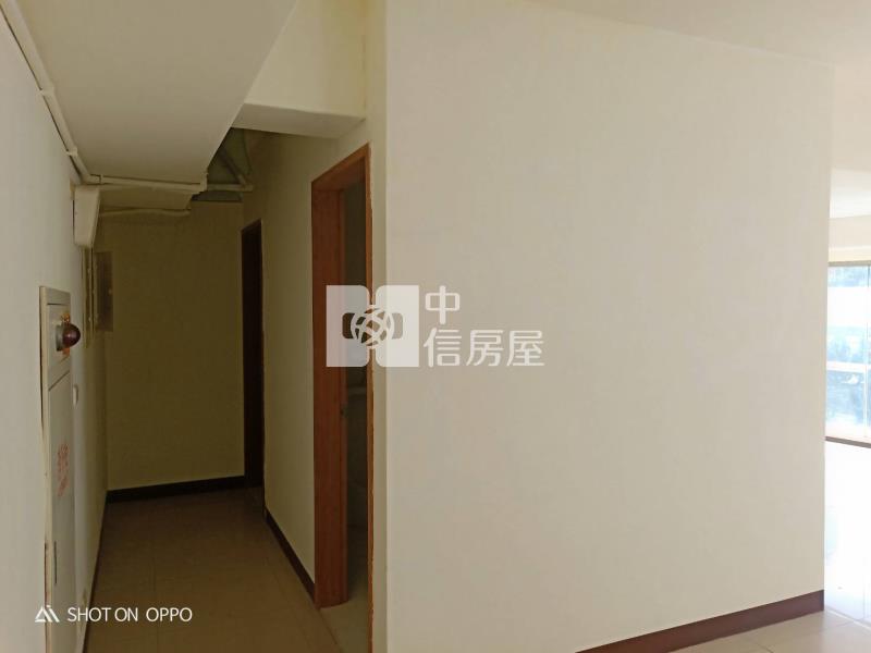 桃園春日路精華東京貴族1-2樓金店面房屋室內格局與周邊環境