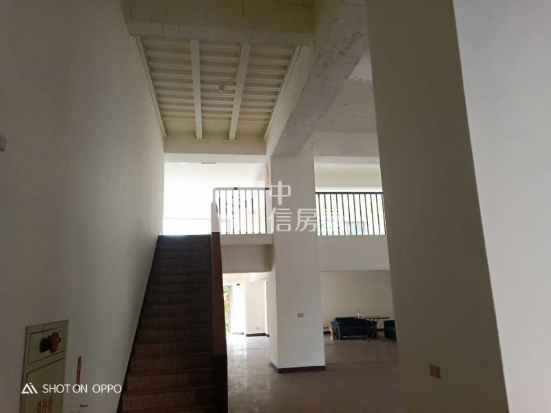 桃園春日路精華東京貴族1-2樓金店面房屋室內格局與周邊環境