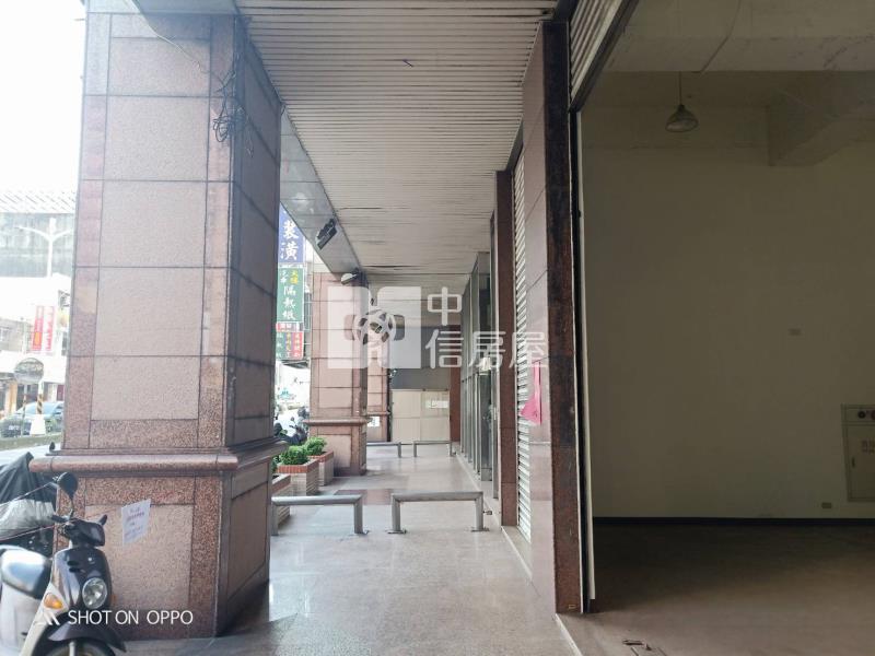 桃園春日路精華東京貴族1-2樓金店面房屋室內格局與周邊環境