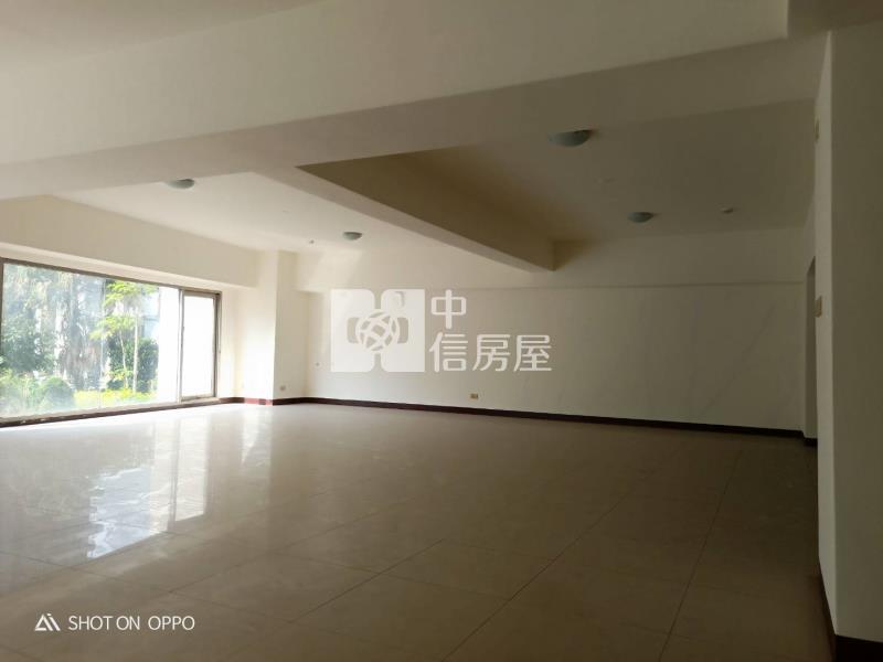 桃園春日路精華東京貴族1-2樓金店面房屋室內格局與周邊環境