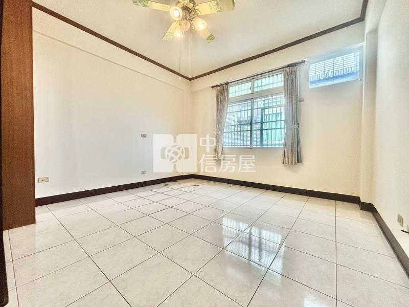 龍潭中興商圈旁近交流道大地坪透天房屋室內格局與周邊環境