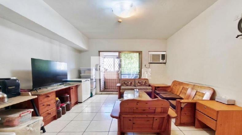 太原車站冠國王朝三房車位房屋室內格局與周邊環境