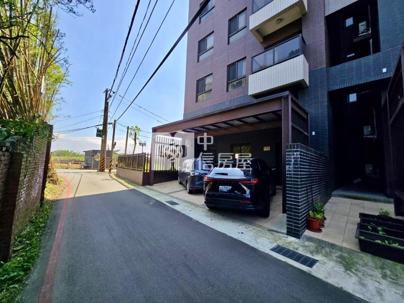 平鎮金陵路.近北商.挑高大空間(可停雙車)房屋室內格局與周邊環境