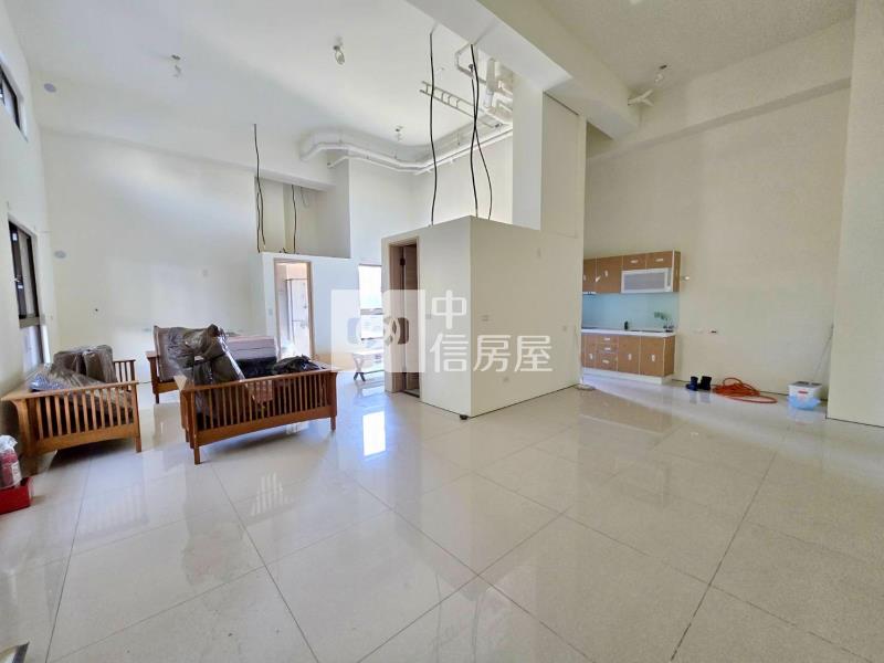 平鎮金陵路.近北商.挑高大空間(可停雙車)房屋室內格局與周邊環境