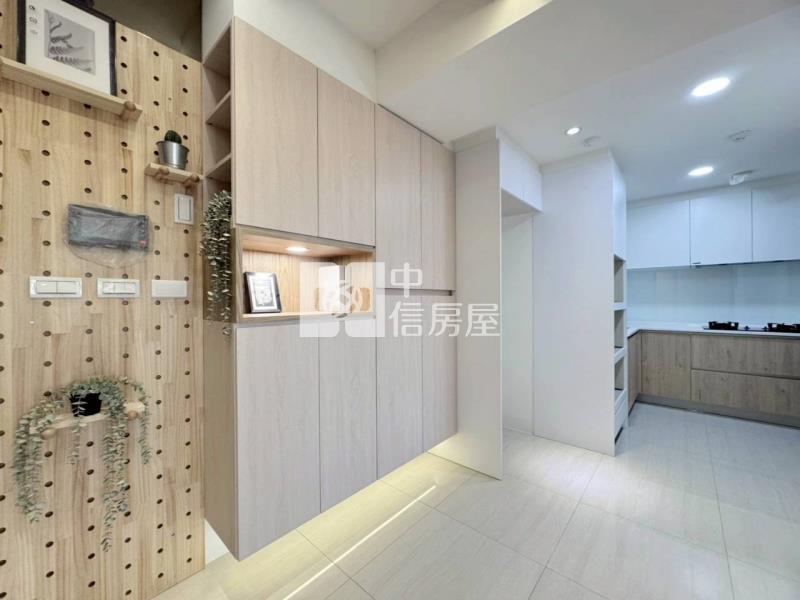 屏東向山學全新精裝兩房大平車房屋室內格局與周邊環境