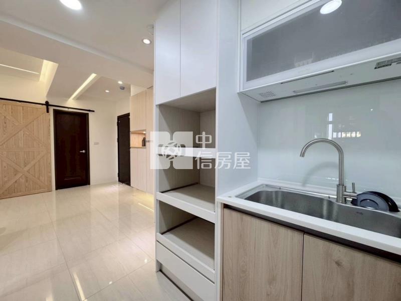 屏東向山學全新精裝兩房大平車房屋室內格局與周邊環境