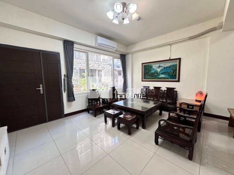 平鎮金陵北商66/百坪電梯別墅12富房屋室內格局與周邊環境