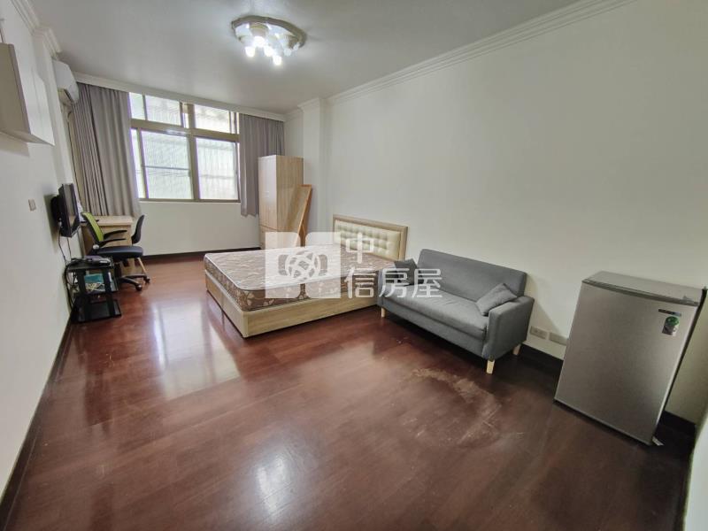 SOGO六間大套房收租透天/捷運A22老街溪站房屋室內格局與周邊環境