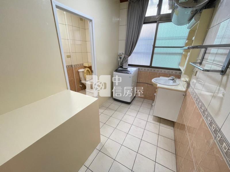 SOGO六間大套房收租透天/捷運A22老街溪站房屋室內格局與周邊環境