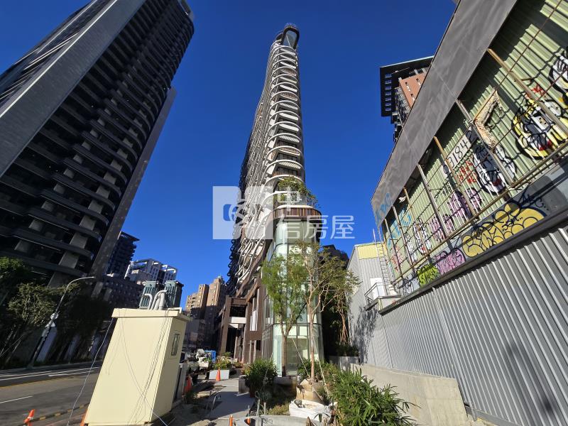 富旺天際W-ONE臺灣大道全新角店房屋室內格局與周邊環境