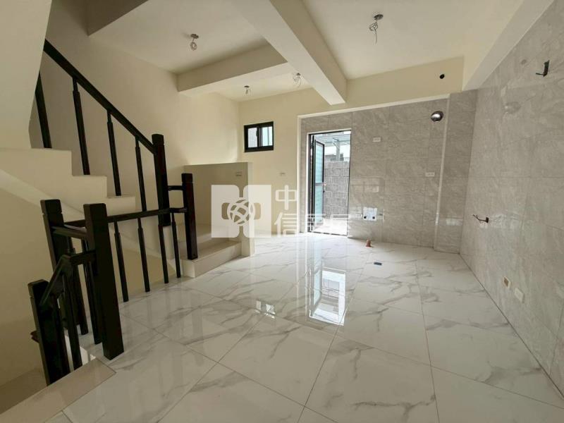 員林藏居全新車庫美墅A3房屋室內格局與周邊環境