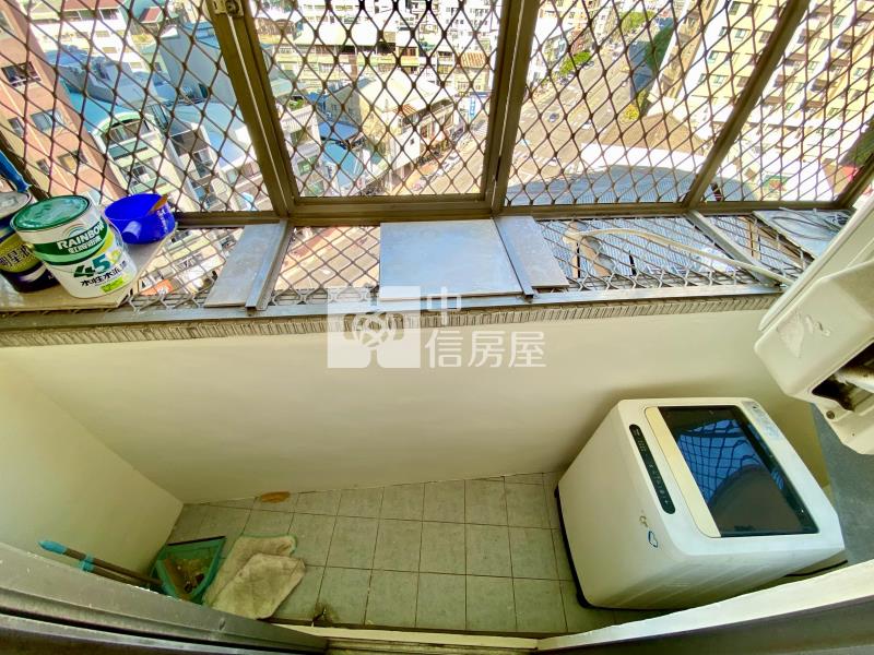 一中商圈稀有低總價陽台美套房屋室內格局與周邊環境