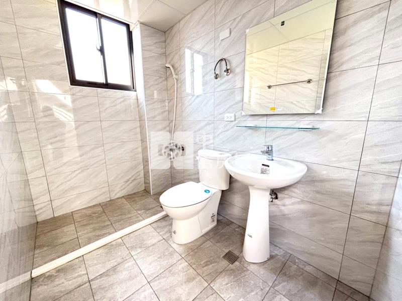 北區一中商圈全新未住電梯透天房屋室內格局與周邊環境