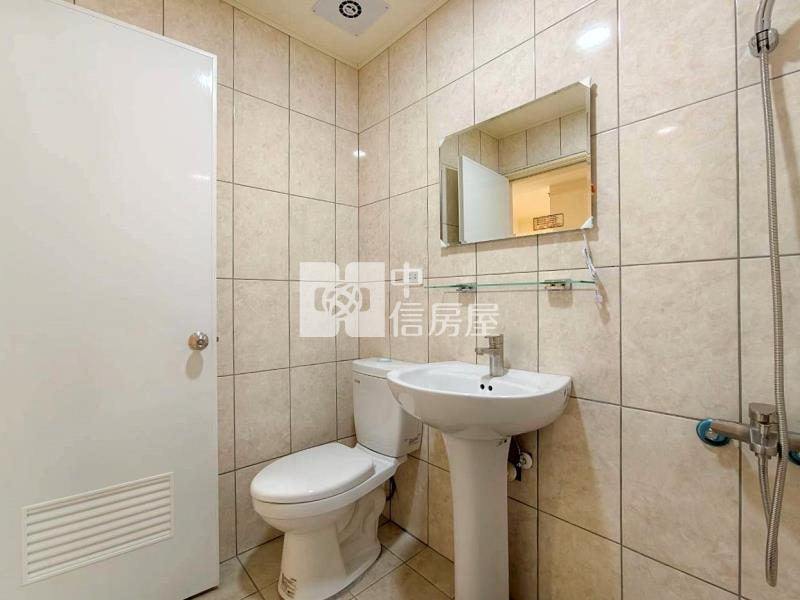 樹孝商圈低價高樓大三房視野戶房屋室內格局與周邊環境