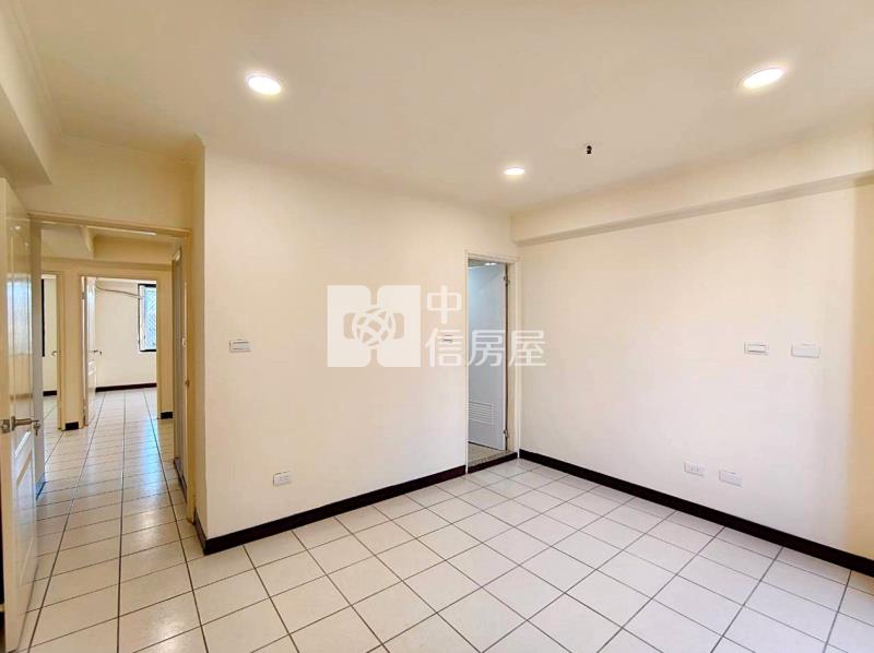 樹孝商圈低價高樓大三房視野戶房屋室內格局與周邊環境