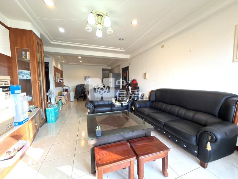 大豪景3房+車位面牧場房屋室內格局與周邊環境