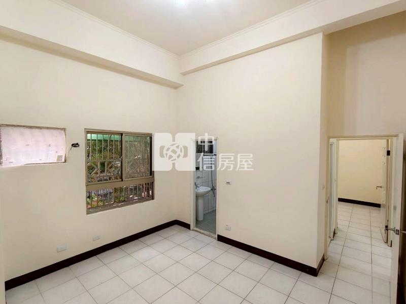 太平運動場挑高四米孝親大三房房屋室內格局與周邊環境