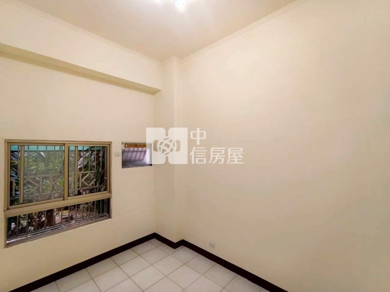 太平運動場挑高四米孝親大三房房屋室內格局與周邊環境