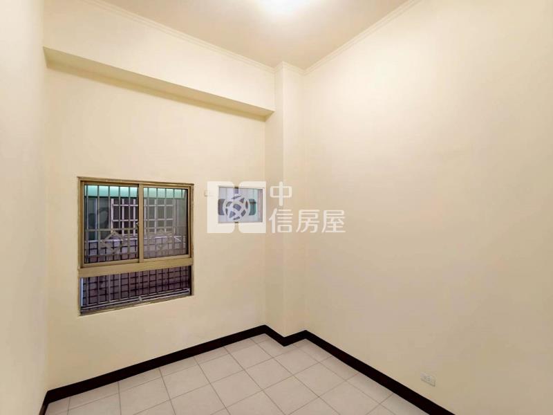 太平運動場挑高四米孝親大三房房屋室內格局與周邊環境