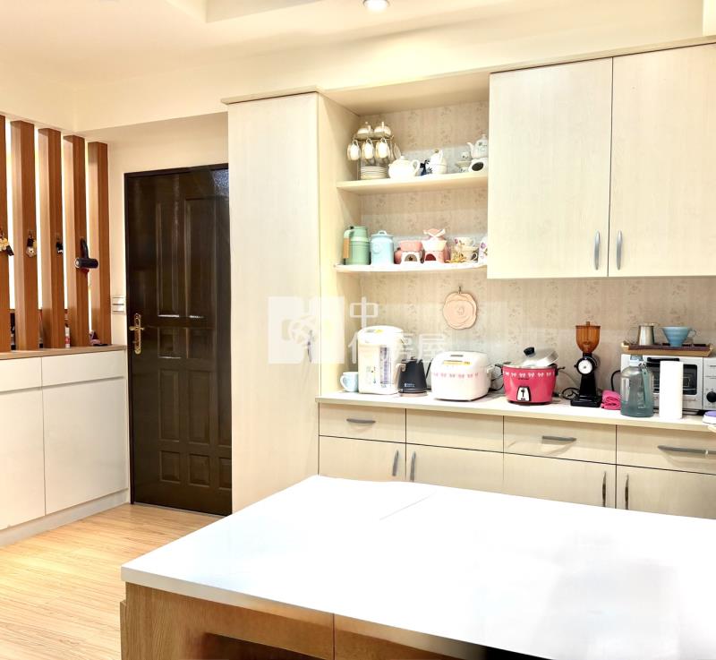 美學苑典雅三房平車房屋室內格局與周邊環境