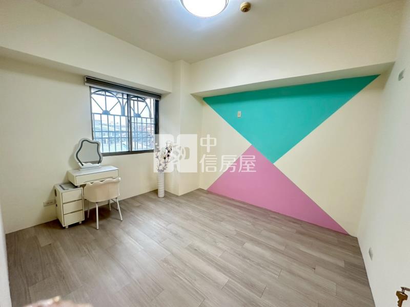 香湖公園精美3房房屋室內格局與周邊環境