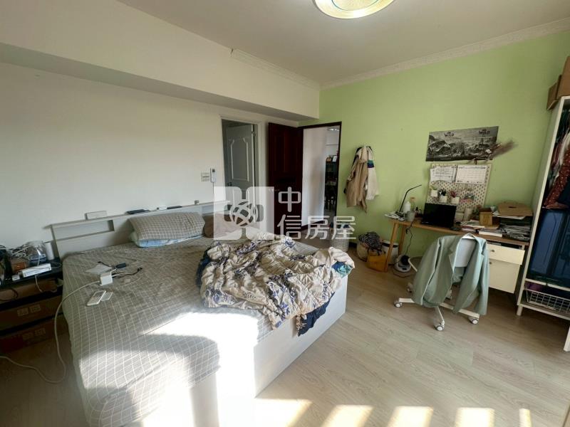 漢口崇德雙商圈次頂樓四房雙主臥+大平車房屋室內格局與周邊環境