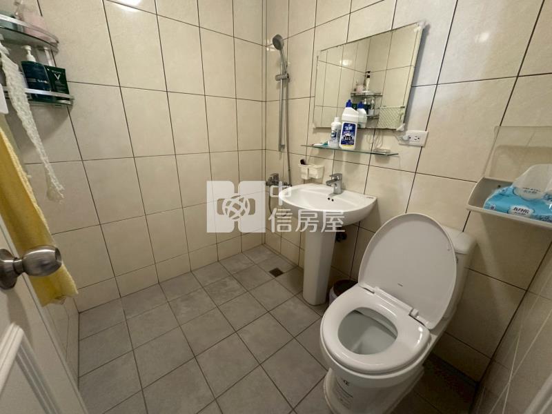 漢口崇德雙商圈次頂樓四房雙主臥+大平車房屋室內格局與周邊環境