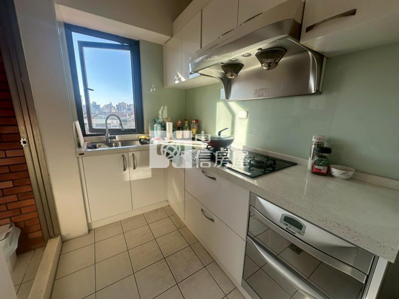 漢口崇德雙商圈次頂樓四房雙主臥+大平車房屋室內格局與周邊環境