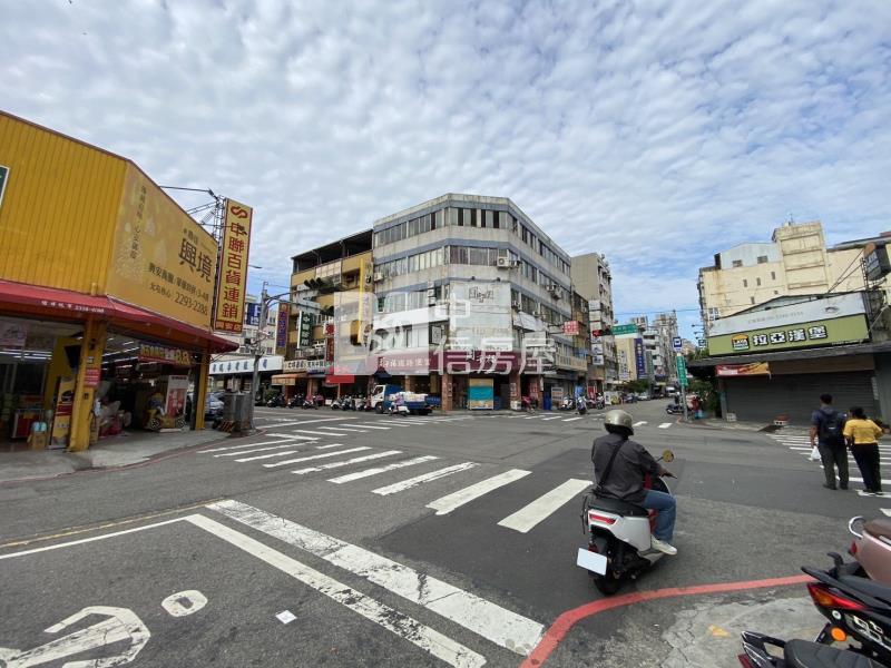 四維國小捷運站｜雙商圈｜收租7套房房屋室內格局與周邊環境