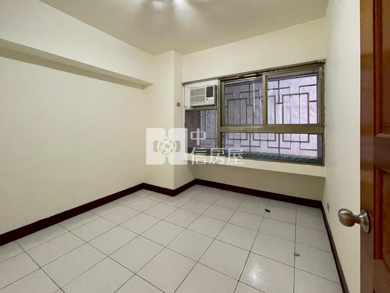 (金馬雙星(上選座)興大國圖館旁三房車位單坪不用21萬房屋室內格局與周邊環境