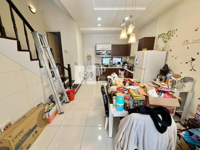 豐邑棕櫚泉興安商圈臨路店墅房屋室內格局與周邊環境