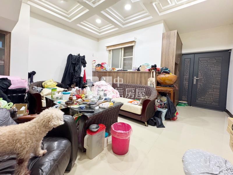 內壢國中.交流道.前院停車漂亮透天房屋室內格局與周邊環境