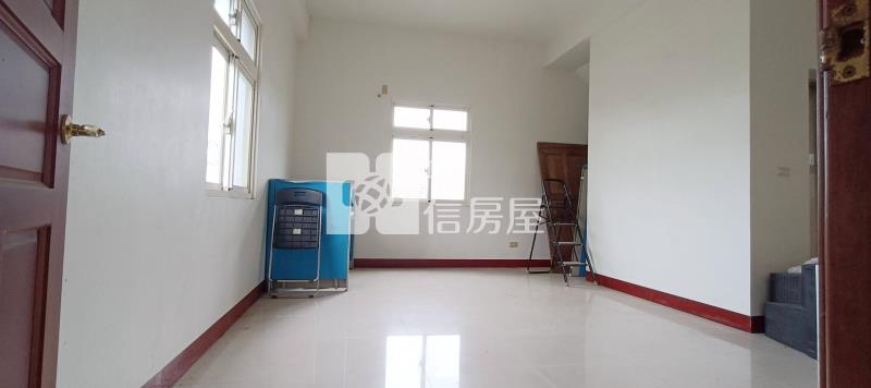 礁溪雙學區大路邊電梯七房農舍房屋室內格局與周邊環境