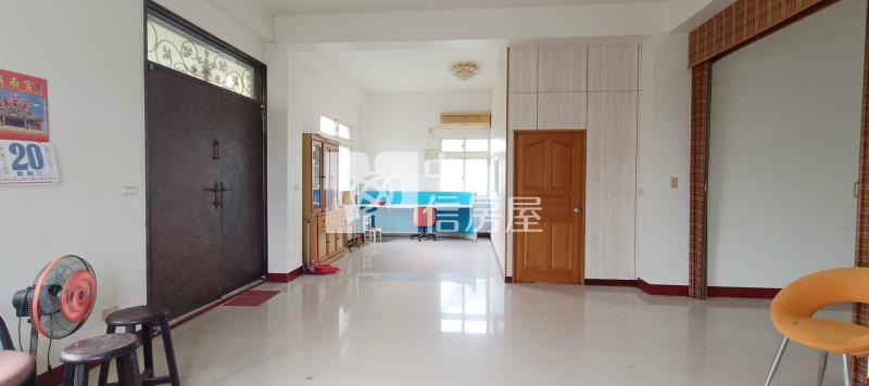 礁溪雙學區大路邊電梯七房農舍房屋室內格局與周邊環境