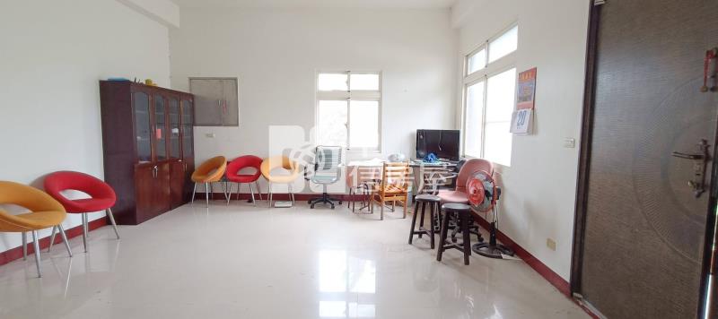 礁溪雙學區大路邊電梯七房農舍房屋室內格局與周邊環境