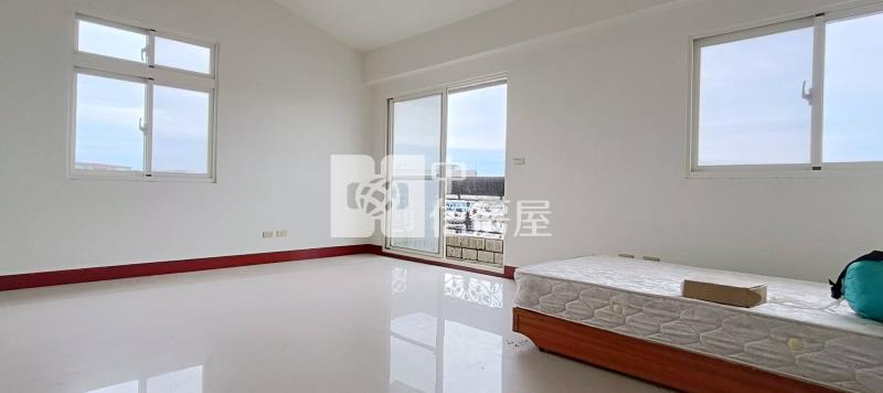 礁溪雙學區大路邊電梯七房農舍房屋室內格局與周邊環境