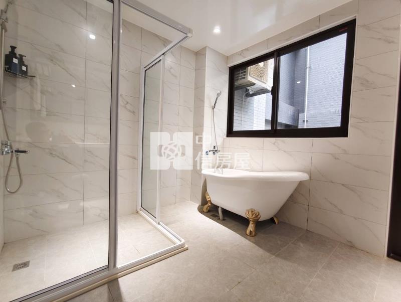 草漯重劃區全新電梯別墅-可停4台車房屋室內格局與周邊環境