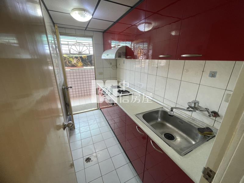 近中壢體育園區景觀三房房屋室內格局與周邊環境