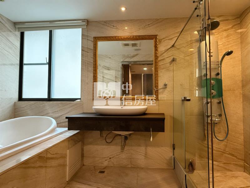 中國醫旁★府上社區/電梯雙車別墅房屋室內格局與周邊環境