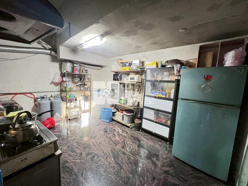 斗六西平路豐泰店面房屋室內格局與周邊環境